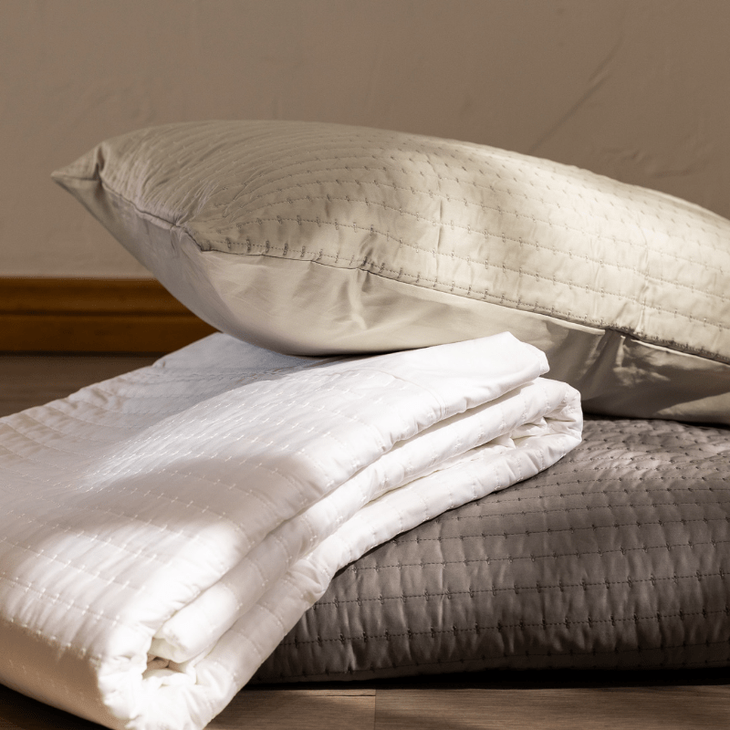 DreamFit® Pillowcases / Standard Quilted Bamboo Reversible Pillowcase/ Shams Quilted Sheet Set Reversible Pillowcase / Shams