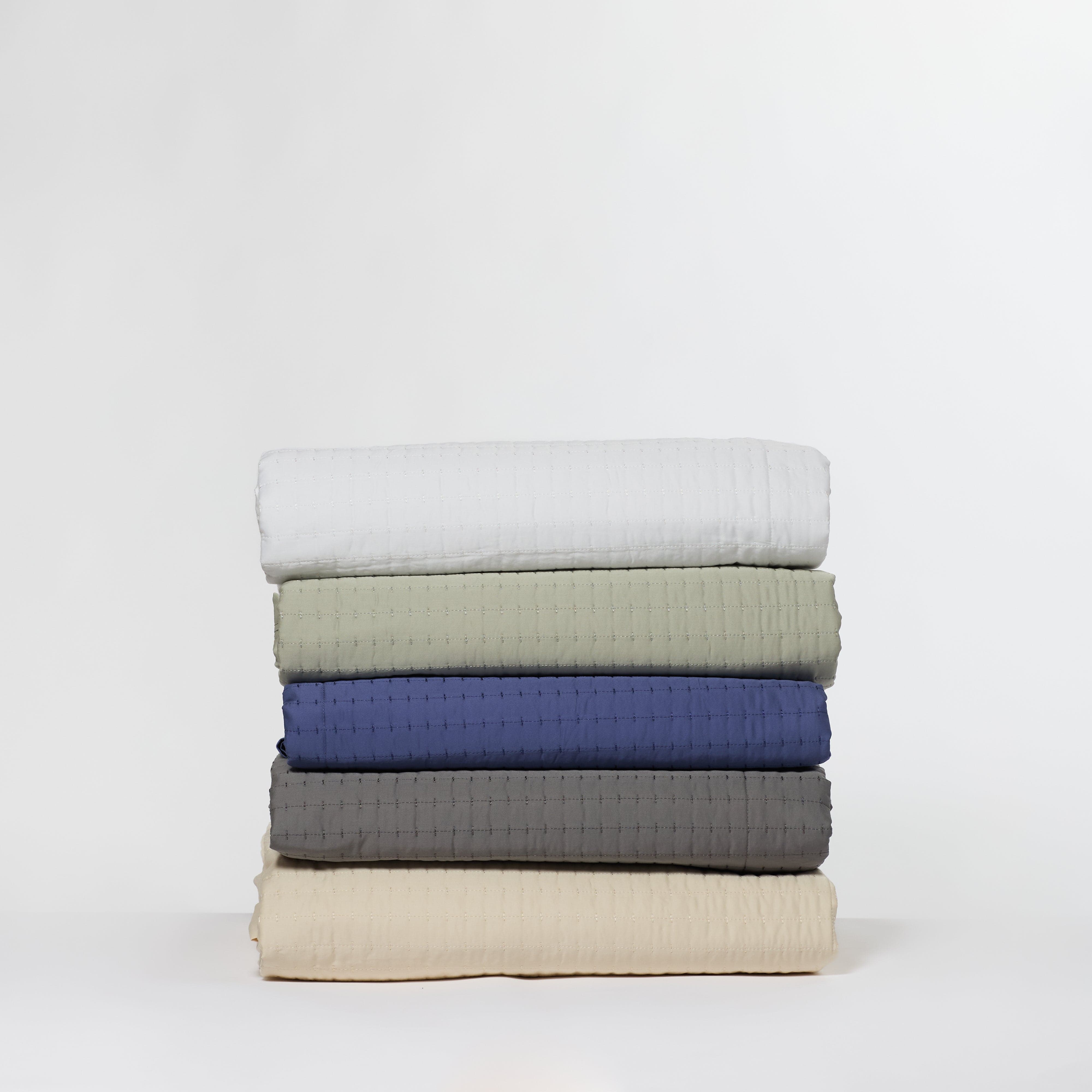 DreamFit® Sheets Enhanced Bamboo™ Quilted Sheet Ensemble | The Unicorn Sheet Set Bamboo Quilted Bedding Sets